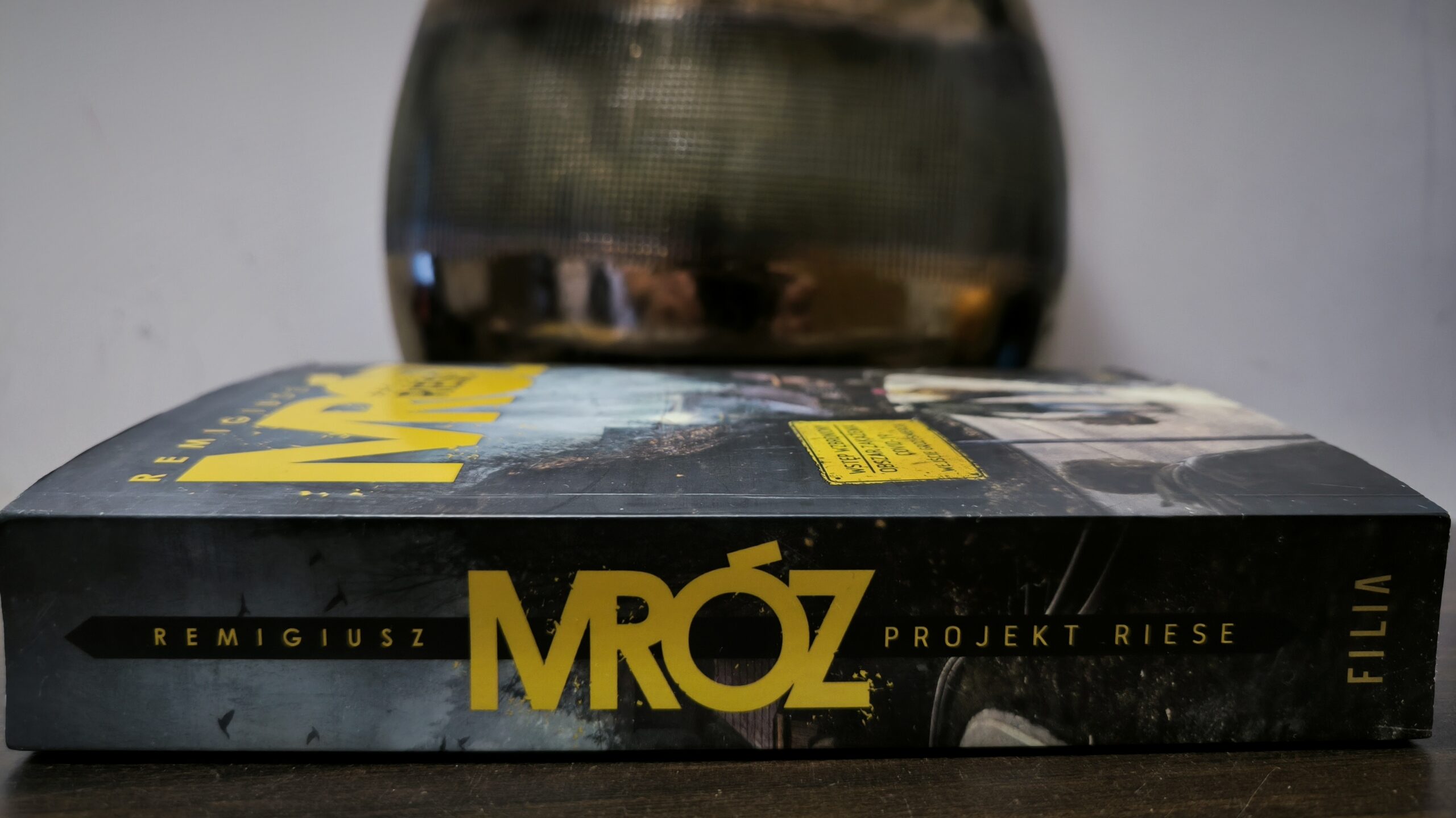 Remigiusz Mróz Projekt Riese – alternatywna rzeczywistość