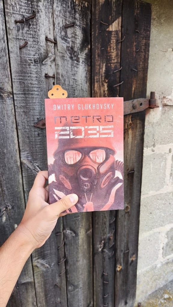 Metro 2035 – Dmitry Glukhovsky